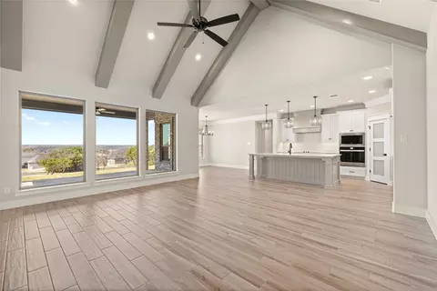 821 Dogwood Rd, Weatherford, TX 76085