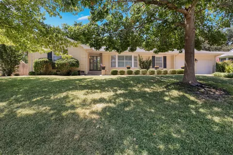 3900 Tamworth Rd, Fort Worth, TX 76116
