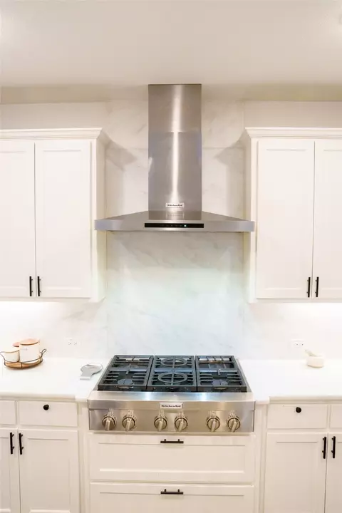 Kitchen - 754 Corner Post Path, Celina, TX 75009 photo 4 of 4