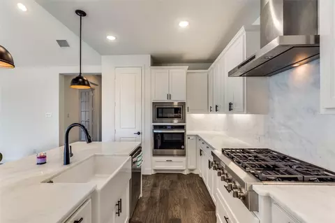 Kitchen - 754 Corner Post Path, Celina, TX 75009 photo 2 of 4