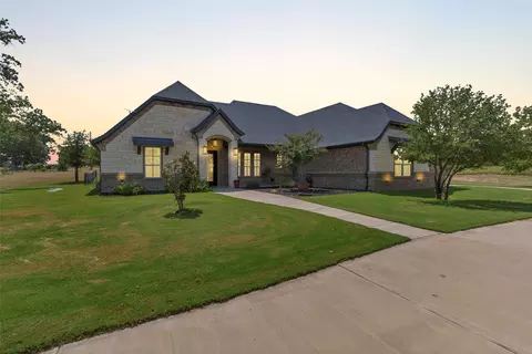 4030 Neri Oaks Ct, Granbury, TX 76048