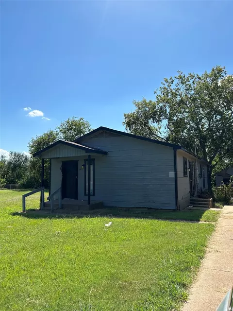 410 Bethlehem St, Terrell, TX 75160