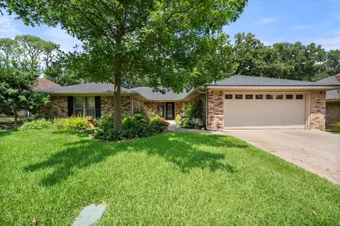 3511 Tomlinson Ct, Arlington, TX 76017