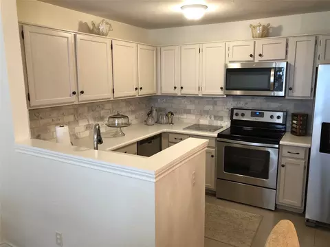 6108 Abrams Rd #613, Dallas, TX 75231