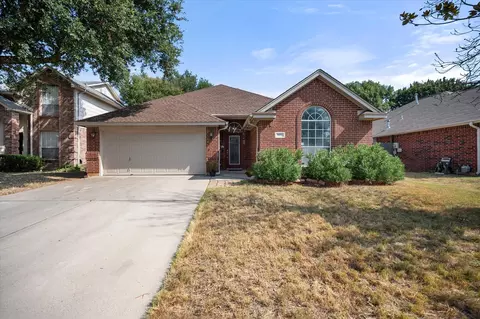 9081 Stillwater Trl, Fort Worth, TX 76118