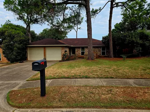 1025 Boston Blvd, Bedford, TX 76022