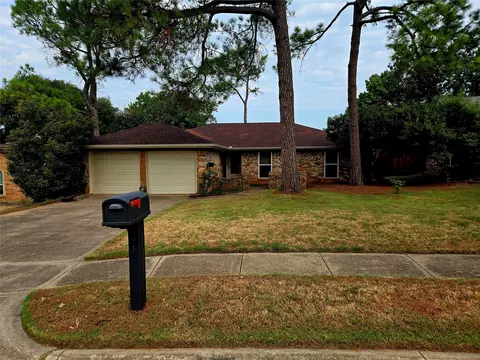 1025 Boston Blvd, Bedford, TX 76022