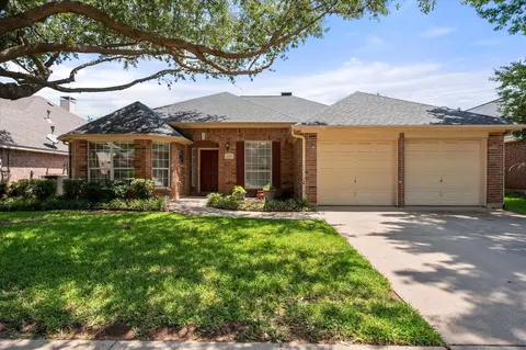 6339 Cobblestone Ln, Arlington, TX 76001