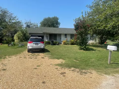 209 Davenport, Italy, TX 76651