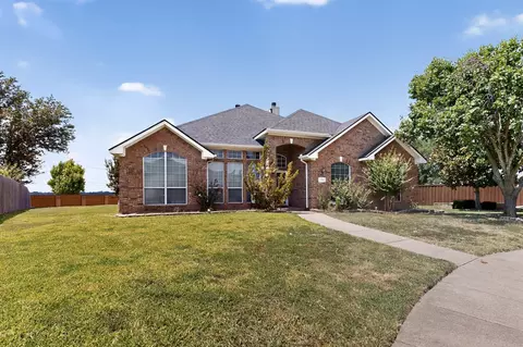 7705 Whitecedar Ln, Rowlett, TX 75089