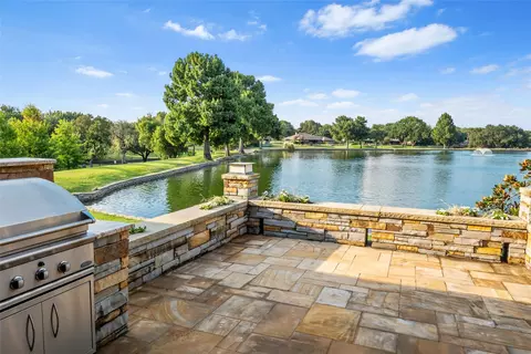 1 Country Lake Dr, Carrollton, TX 75006