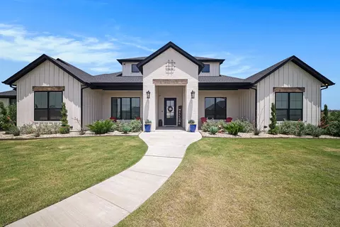 12701 Roma Dr, Fort Worth, TX 76126