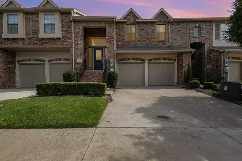 3652 Swiss Ln, Irving, TX 75038