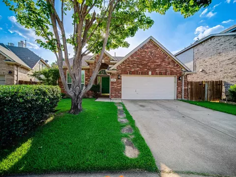 2135 Clubside Dr, Corinth, TX 76210