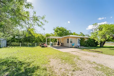 701 S Cutting St, Breckenridge, TX 76424