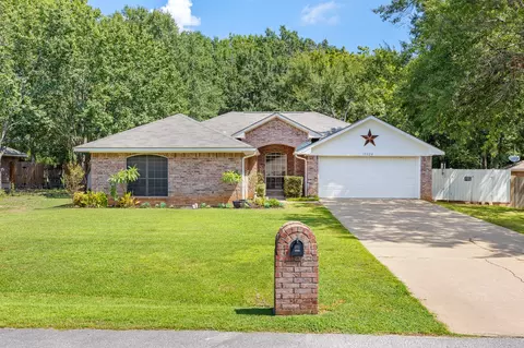 15320 Country Acres Dr, Lindale, TX 75771