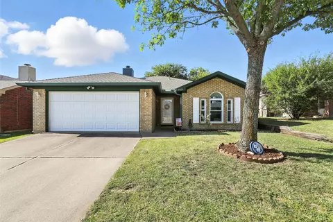 2433 Kelton St, Fort Worth, TX 76133