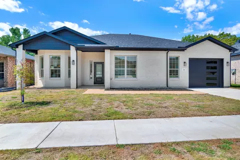 821 Hearthside Way, Mckinney, TX 75071