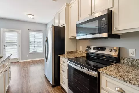 Kitchen - 1002 Baker Ln, Mabank, TX 75147 photo 1 of 1