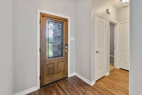 Entry Way - 1002 Baker Ln, Mabank, TX 75147 photo 1 of 2