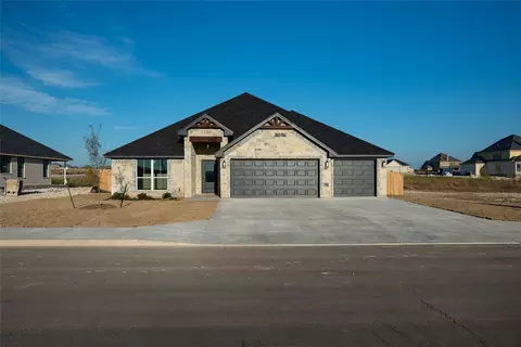 1404 Red Rock Rd, Hewitt, TX 76643