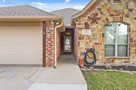 103 Radecke Rd, Krum, TX 76249