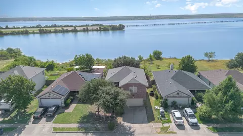 1614 Nina Dr, Grand Prairie, TX 75051
