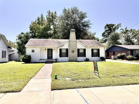 526 College St, Sulphur Springs, TX 75482