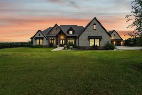 2001 Hidden Bluff Rd, Aledo, TX 76008