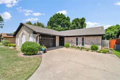 322 Kirby Crk, Grand Prairie, TX 75052