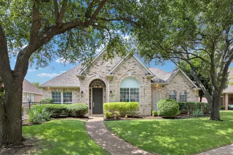 5687 Southern Hills Dr, Frisco, TX 75034