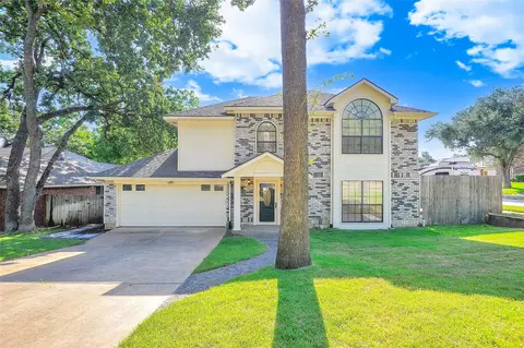 4507 Amesbury Cir, Grapevine, TX 76051