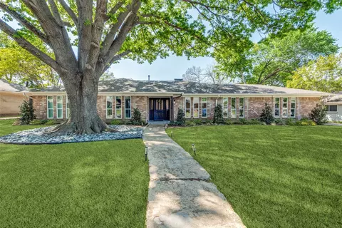 4238 Royal Ridge Dr, Dallas, TX 75229
