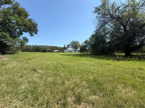 7649 Fm 69, Como, TX 75431