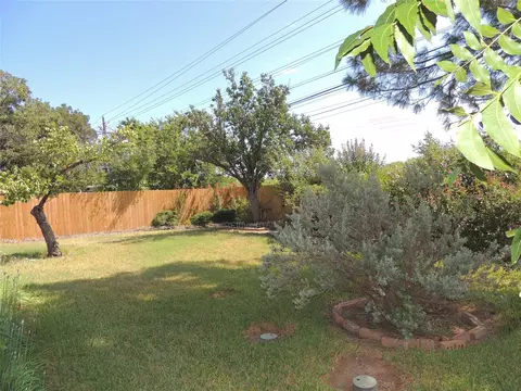 Exterior - 925 Kenwood Dr, Abilene, TX 79601 photo 9 of 13