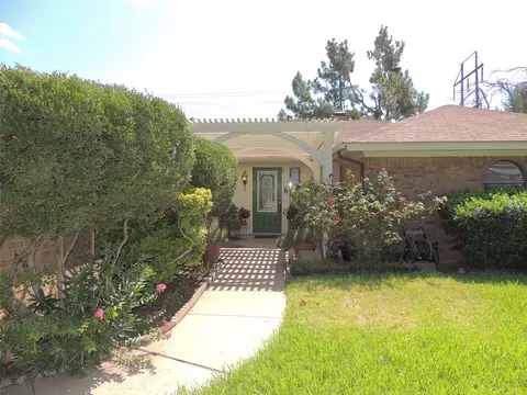 Exterior - 925 Kenwood Dr, Abilene, TX 79601 photo 3 of 13
