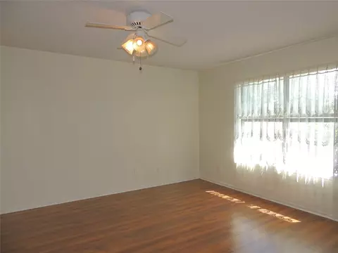 Living - 925 Kenwood Dr, Abilene, TX 79601 photo 5 of 5