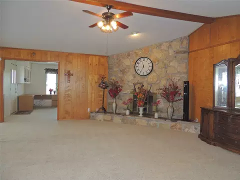 Living - 925 Kenwood Dr, Abilene, TX 79601 photo 2 of 5