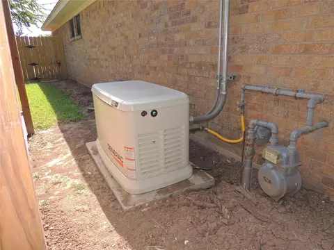 Exterior - 925 Kenwood Dr, Abilene, TX 79601 photo 13 of 13