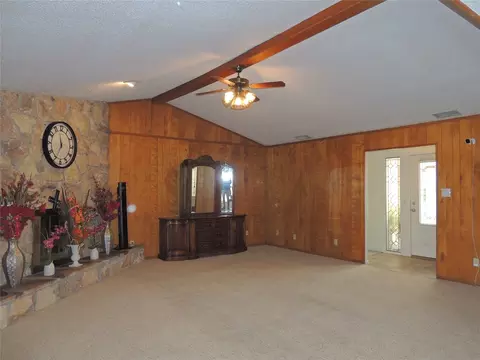 Living - 925 Kenwood Dr, Abilene, TX 79601 photo 1 of 5