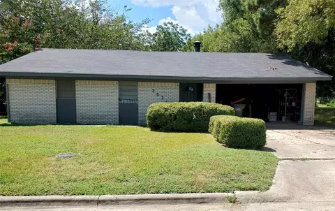 2035 Brown Ave, Paris, TX 75460