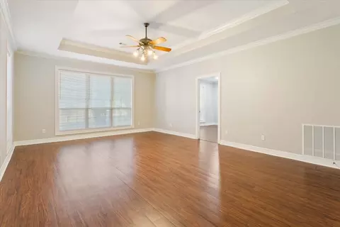 Living - 9412 Silverthorn Dr, Waco, TX 76708 photo 3 of 5