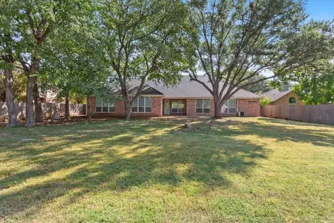 Exterior - 9412 Silverthorn Dr, Waco, TX 76708 photo 3 of 4