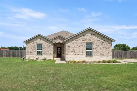3332 Chinaberry Ln, Joshua, TX 76058
