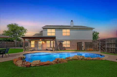 2052 Diamond Ridge Dr, Carrollton, TX 75010