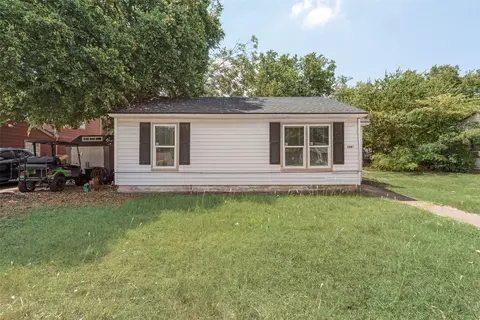 1648 Bell Ave, Blue Mound, TX 76131