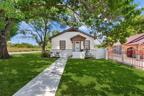 3460 Townsend Dr, Fort Worth, TX 76110