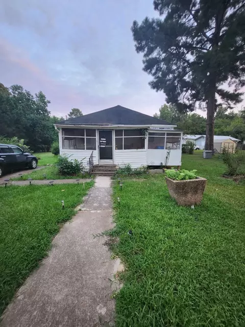 409 Shady Oak St, Springhill, LA 71075