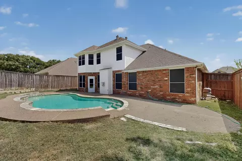 1705 Clover Hill Rd, Mansfield, TX 76063