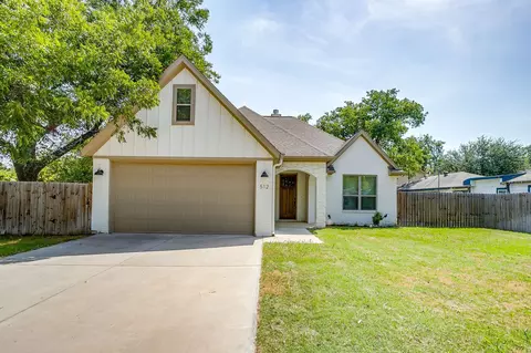 512 Isbell Rd, Fort Worth, TX 76114
